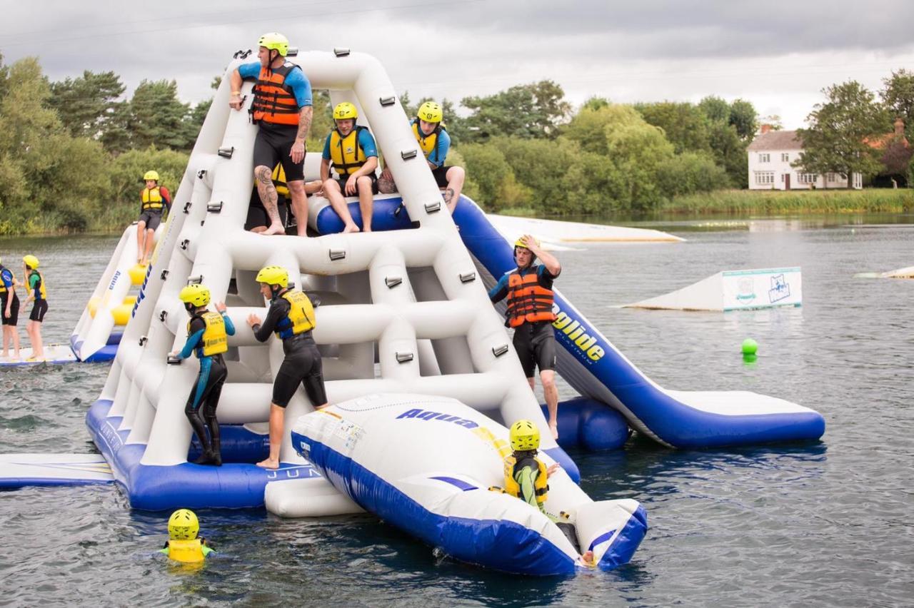 Calypso Hot Tub Breaks Tattershall Lakes Pet Friendly Exteriör bild