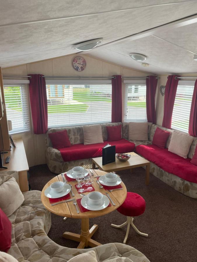 Calypso Hot Tub Breaks Tattershall Lakes Pet Friendly Exteriör bild